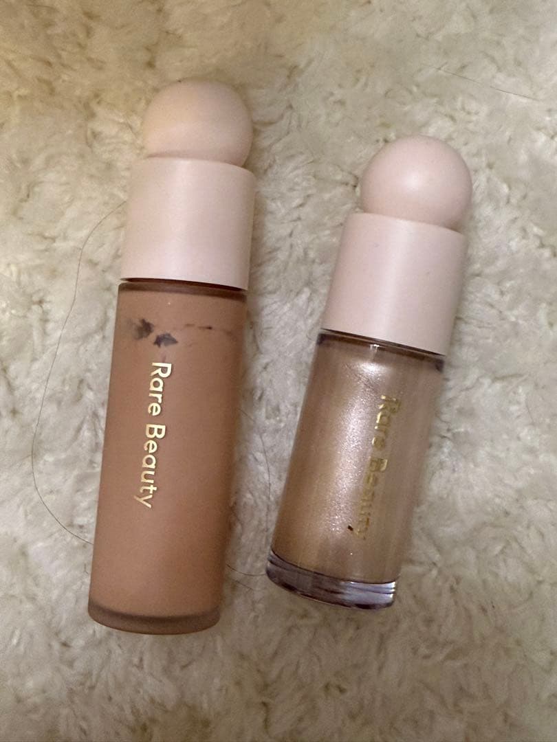 Rare Beauty luminizer & foundation 2点