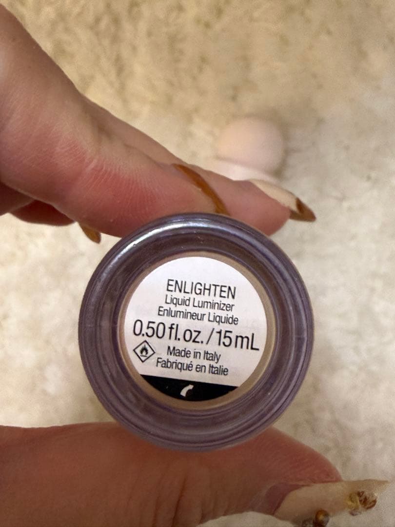 Rare Beauty luminizer & foundation 2点