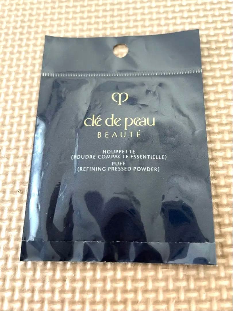 クレ・ド・ポーボーテ プードルコンパクトエサンシエルn フェイスパウダー