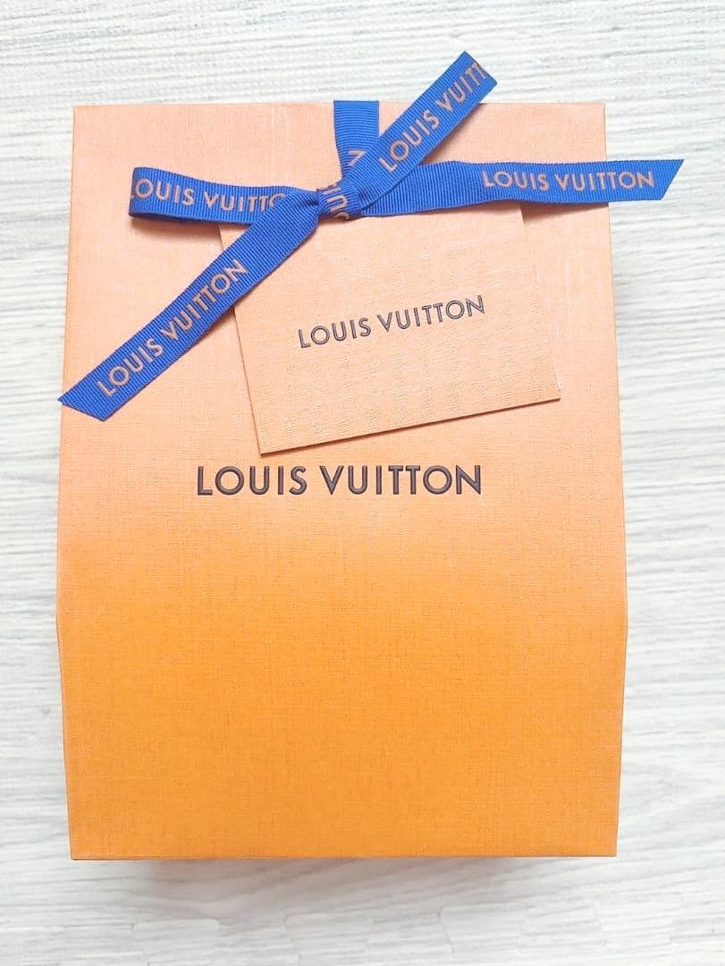 ルイヴィトン LP0212 スペル オン ユー オードゥ パルファン 香水