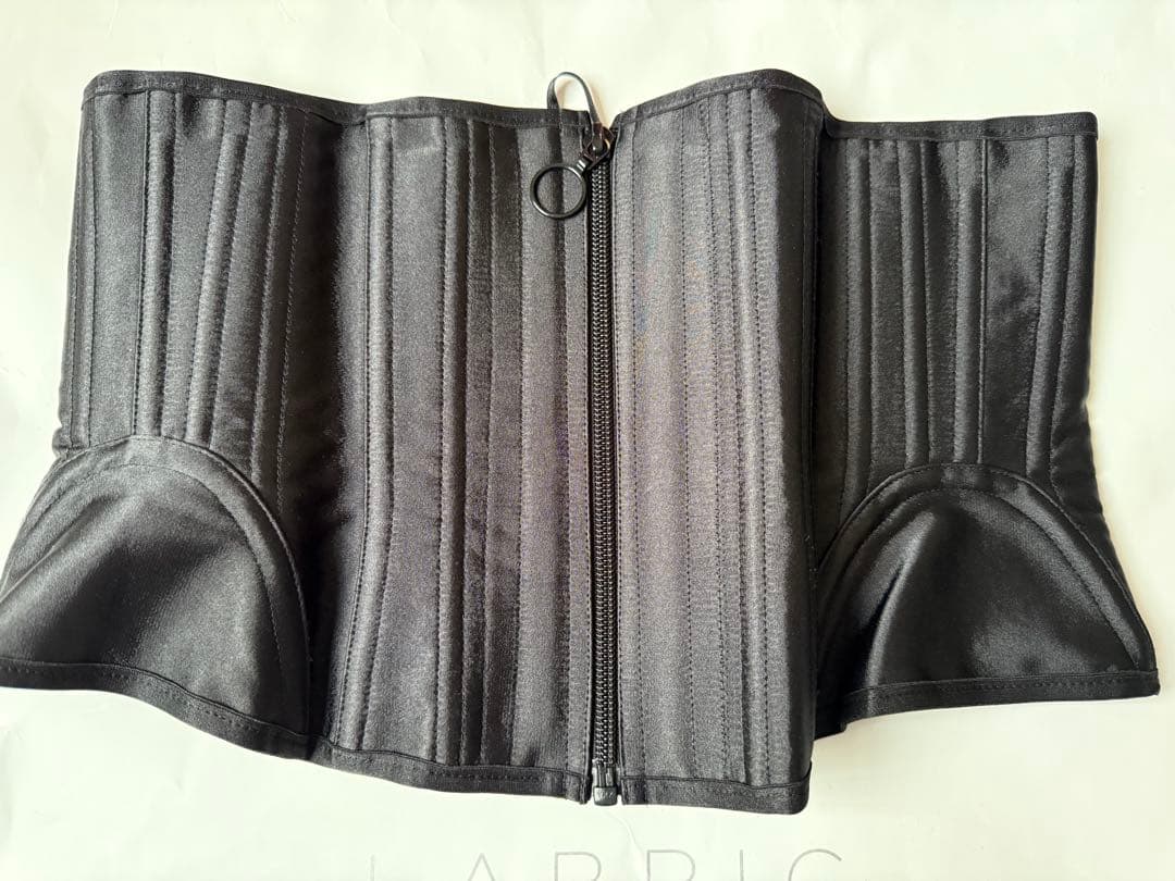 元鈴木さん　コルセット　Mサイズ　Kimberly