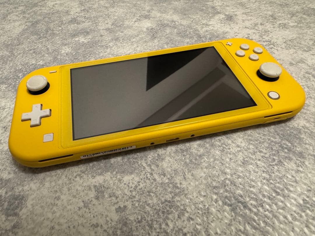 【極美品】Nintendo Switch Lite イエロー【欠品有り】