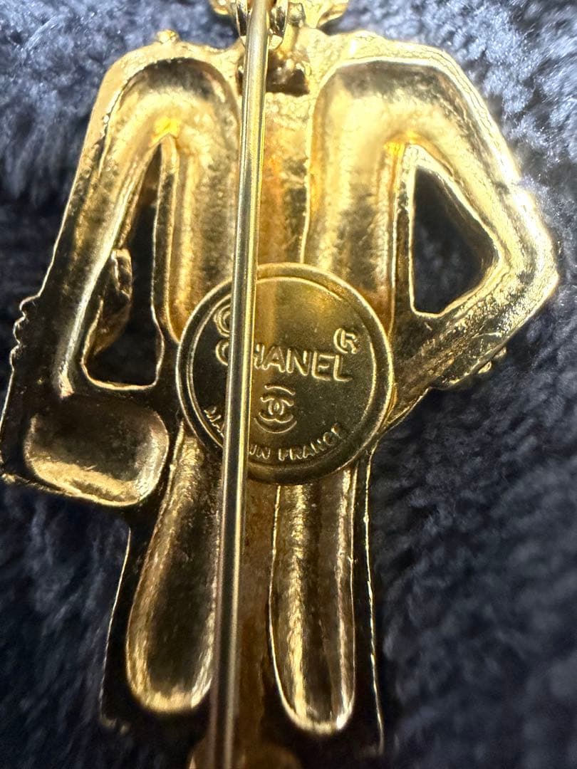 ヴィンテージ CHANELシャネル マドモアゼルモチーフ ブローチ