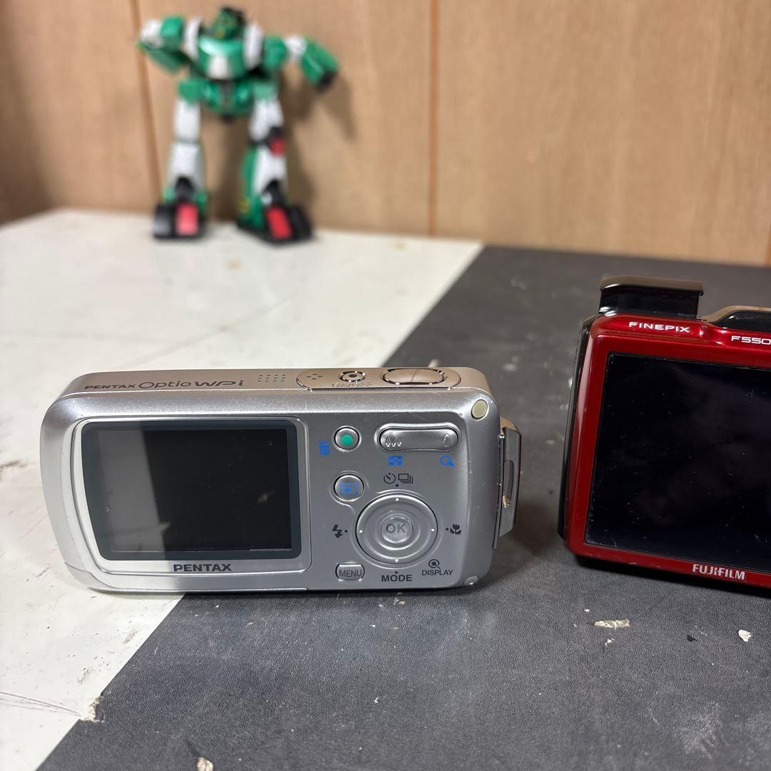 コンパクトデジタルカメラ　2個