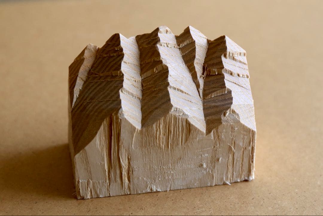 高野夕輝 日高山脈 山脈 木彫り熊 彫刻 木彫 オブジェ 作家 1