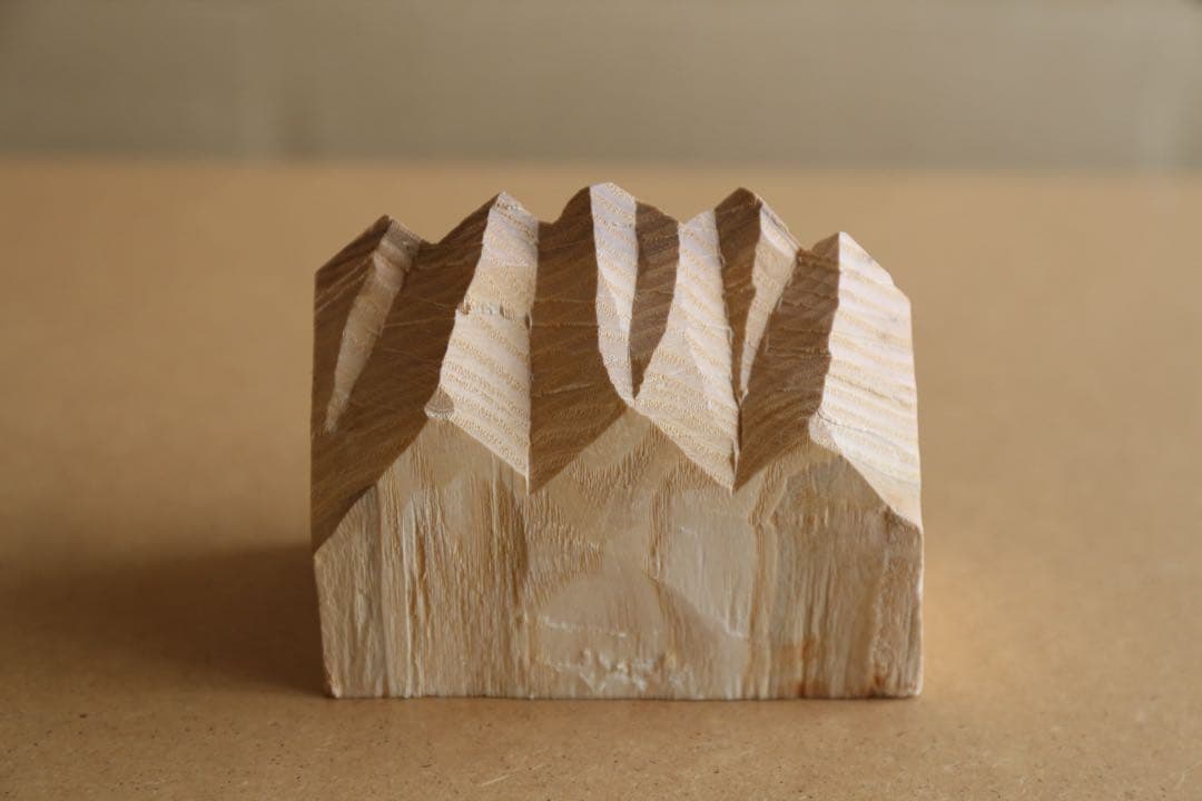 高野夕輝 日高山脈 山脈 木彫り熊 彫刻 木彫 オブジェ 作家 1