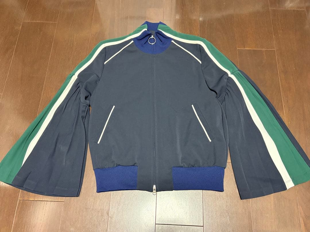 【FACETASM】ファセッタズム／プリーツスリーブジップアップジャケット