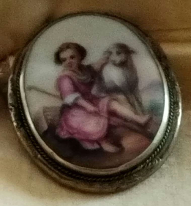 英国　アンティーク　ヴィクトリア王朝時代のブローチ　ムリーリョ