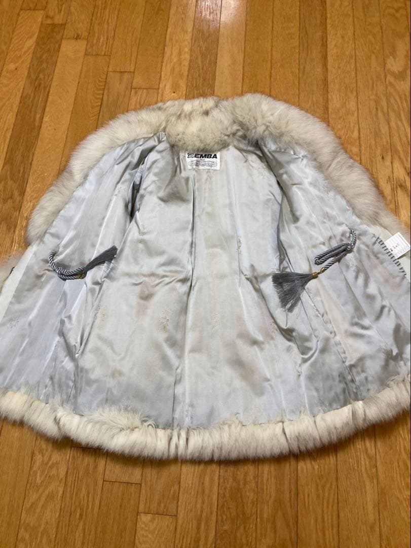 EMBA 毛皮　シルバー　ホワイトファーショートコート コート　ファー
