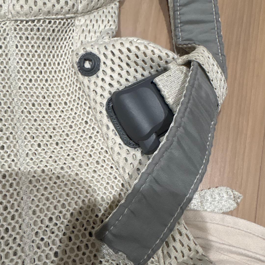 メッシュ　抱っこ紐 クリーム　ハーモニー　ベビージョルン