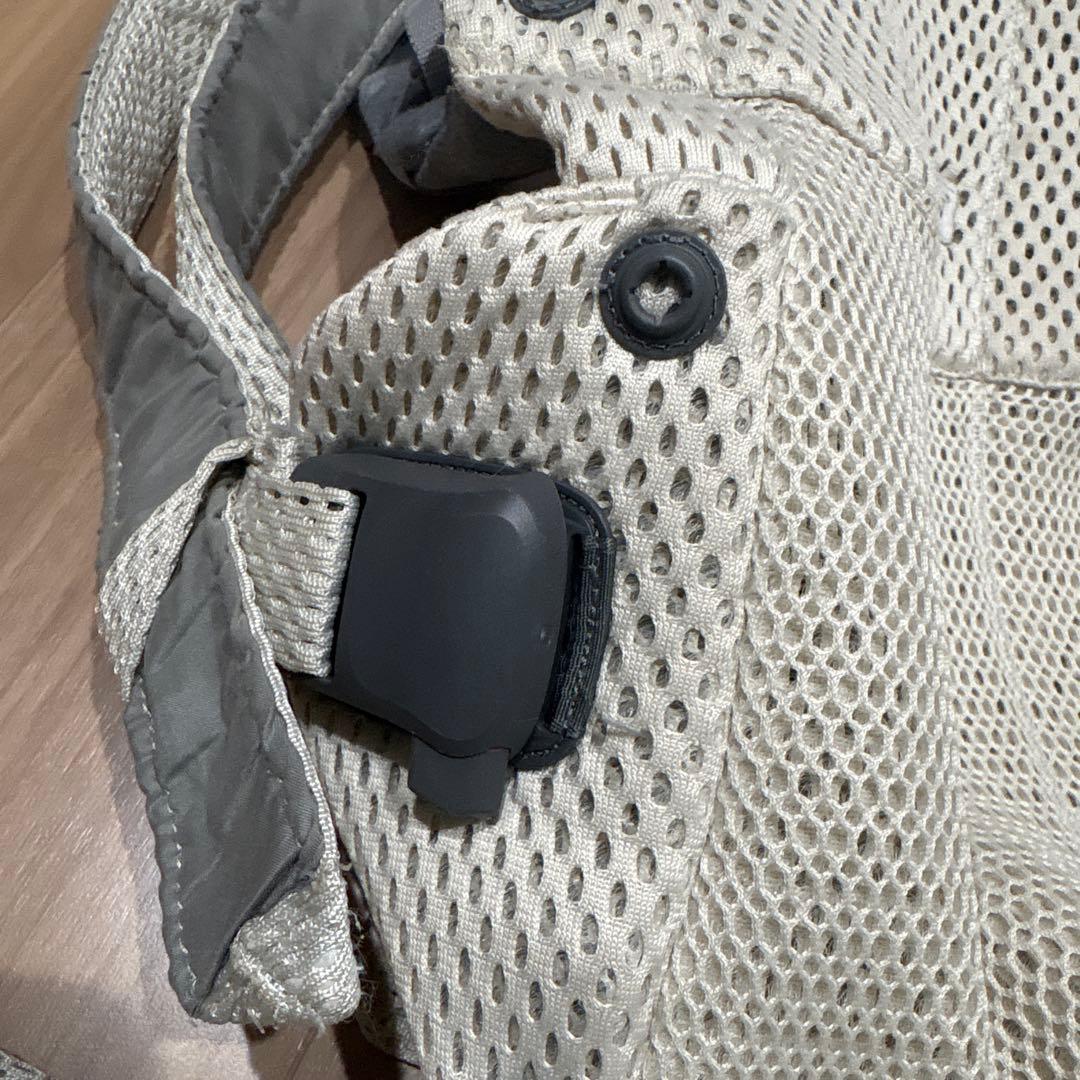 メッシュ　抱っこ紐 クリーム　ハーモニー　ベビージョルン