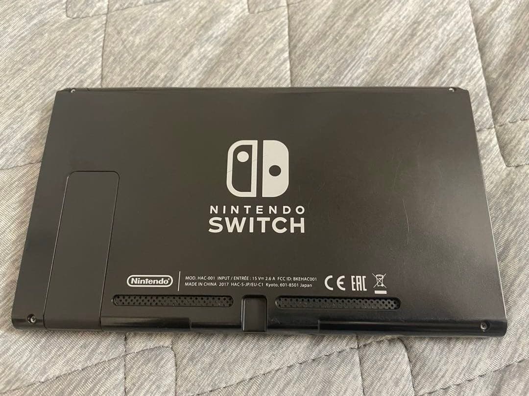 中古　Nintendo Switch　※説明を一読ください。