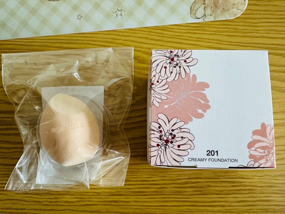 【新品】ポール＆ジョー　ボーテサブライムクリームファンデーション　スポンジ付き