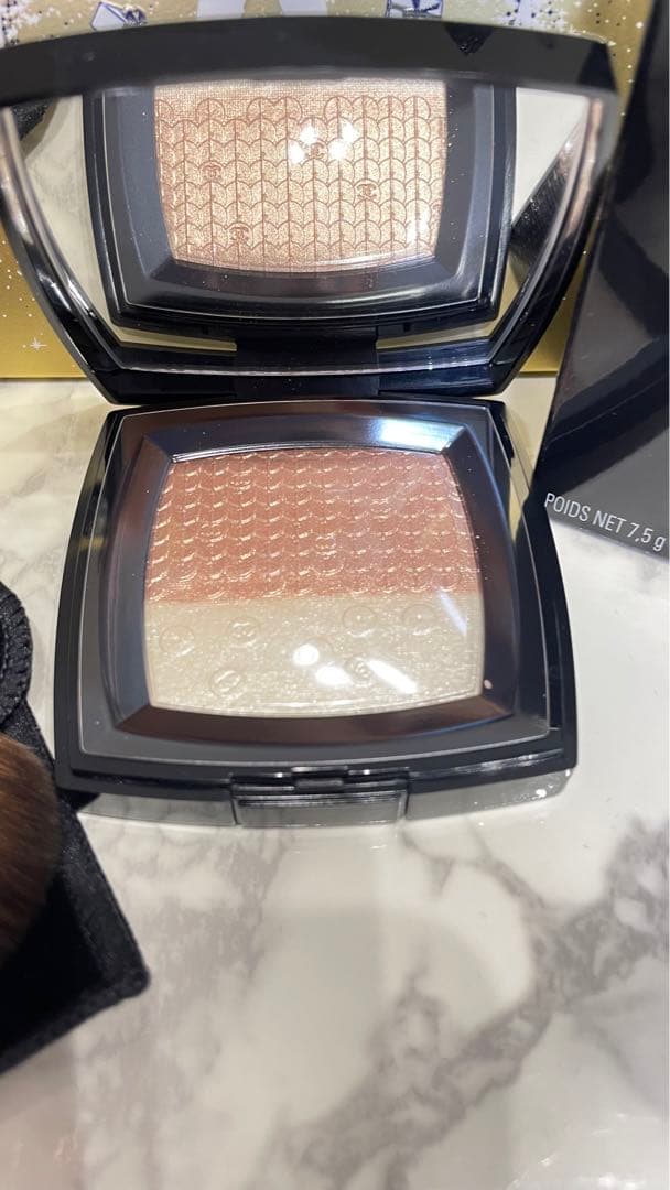 シャネル　フェイスパウダー　未使用　限定品 ホリデーラッピング付き