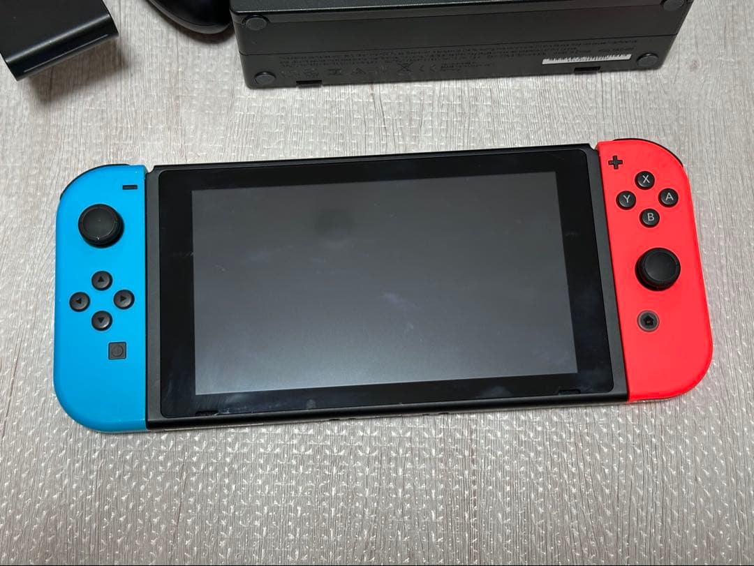 Nintendo Switch 本体 青/赤 Joy-Conセット