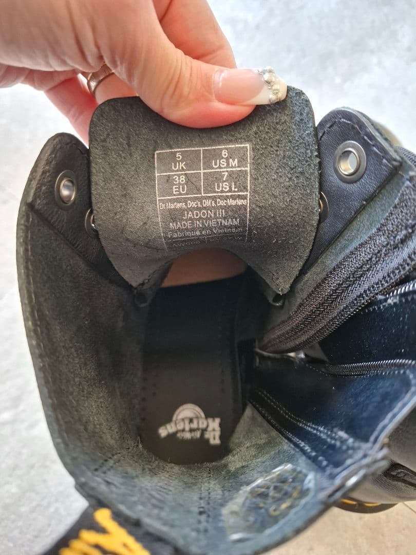 ドクターマーチン♡定番 黒 現行品 マーチンブーツ 24センチ
