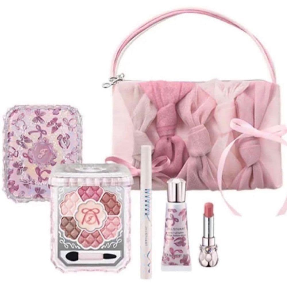 ジルスチュアート　クリスマスコフレ　2025 リボンファッションショー