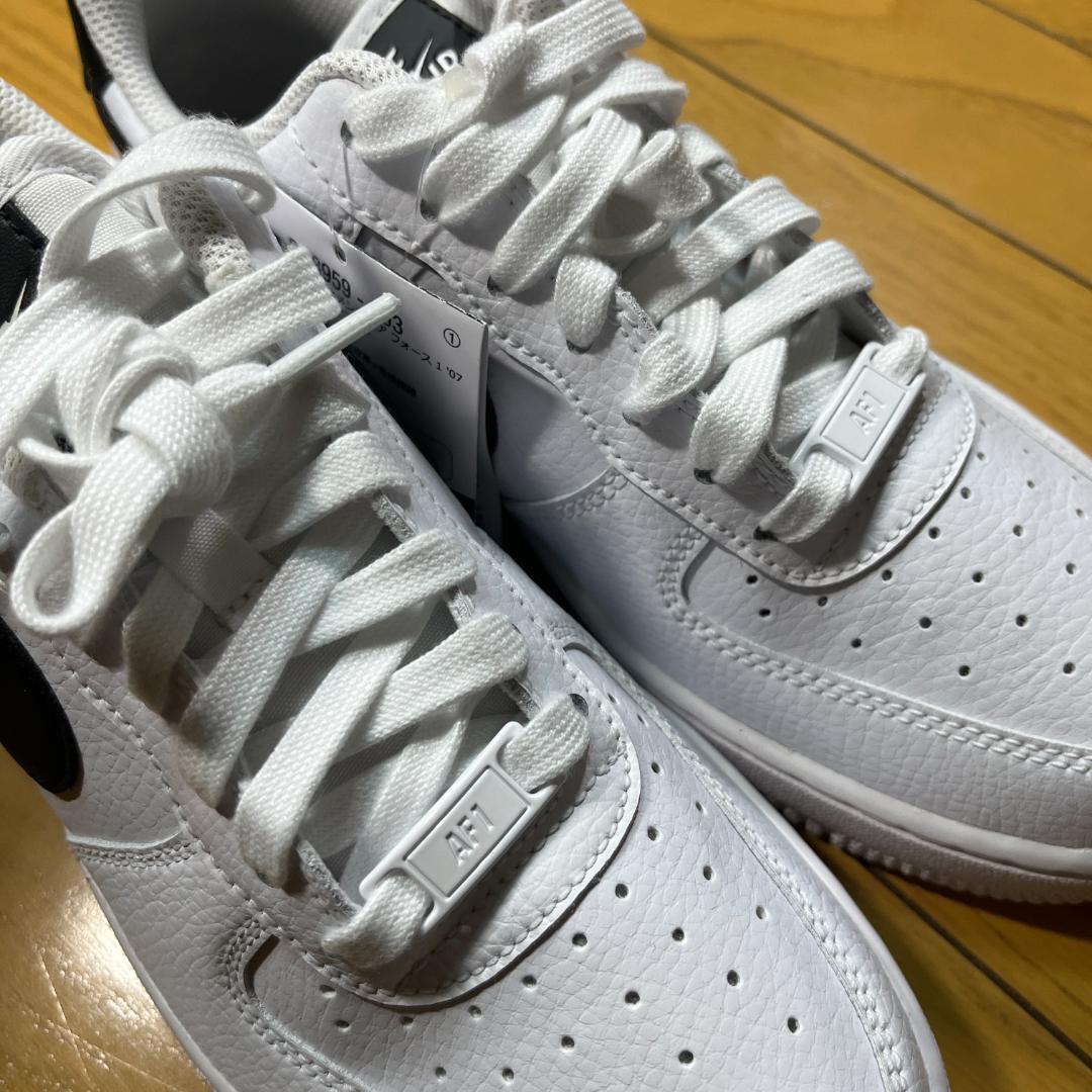 [新品] Nike Air Force 1 ホワイト/ブラック 23.5cm
