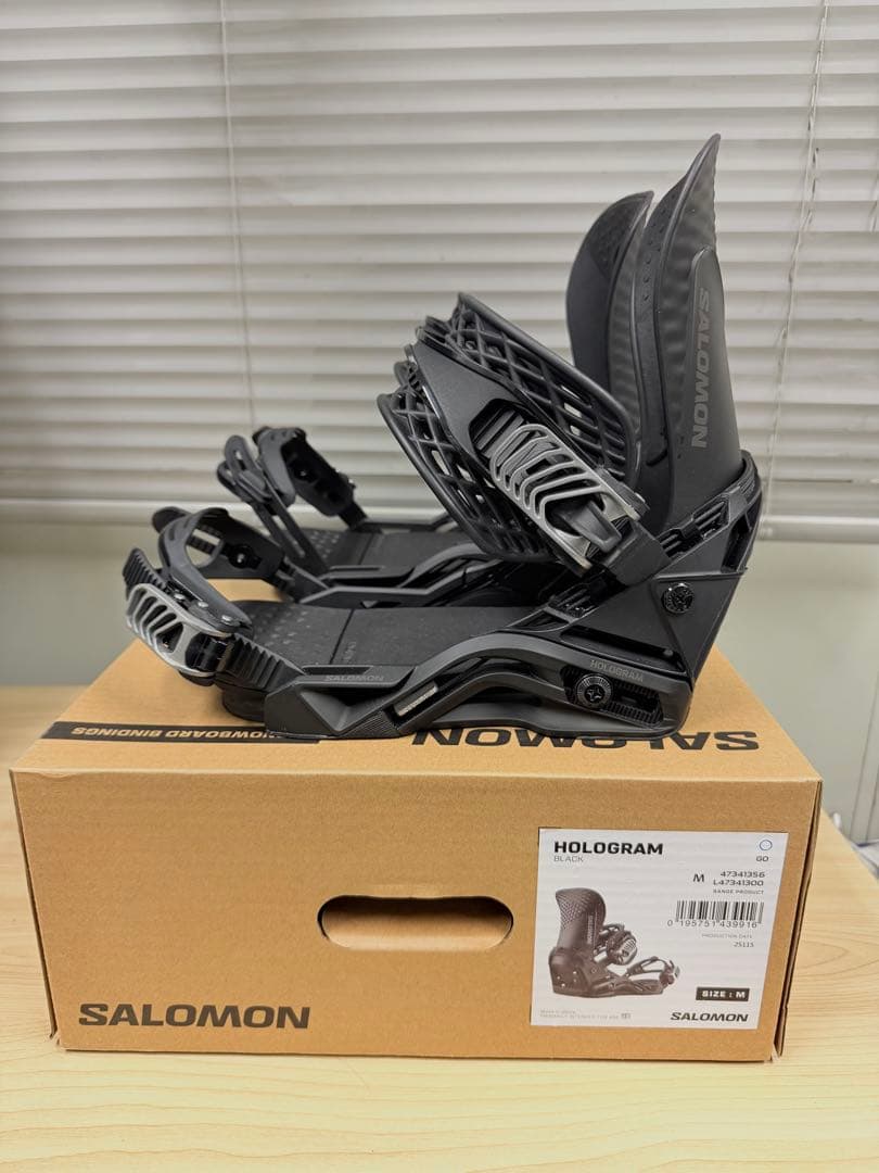 スノーボード SALOMON HOLOGRAM M SIZE 25/25