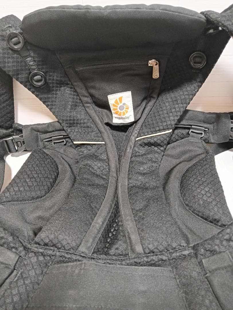 【美品】エルゴベビー OMNI Breeze オニキスブラック 抱っこ紐