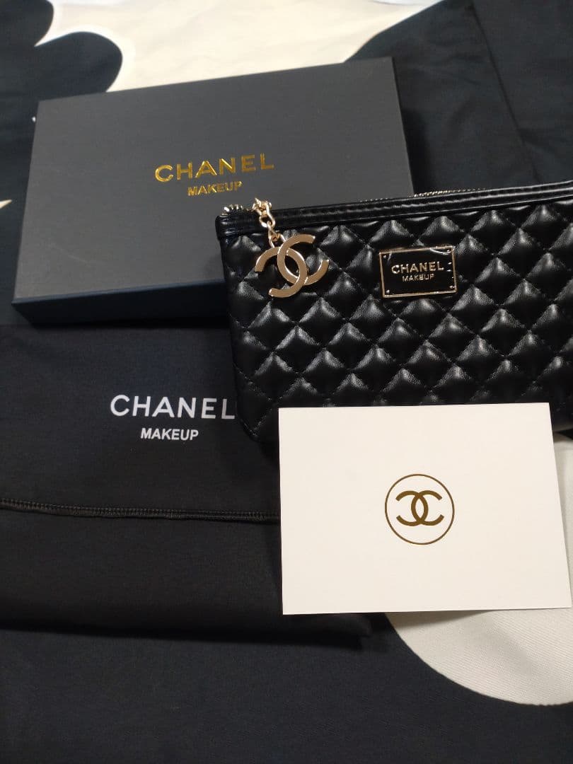 【非売品】CHANELキルティングポーチ ノベルティ シャネル ブラック 黒
