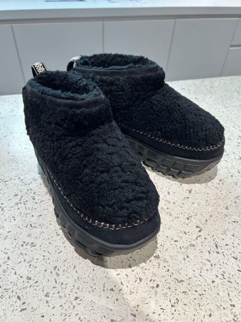 まろUGG VENTURE DAZE ULTRA MINI COZY