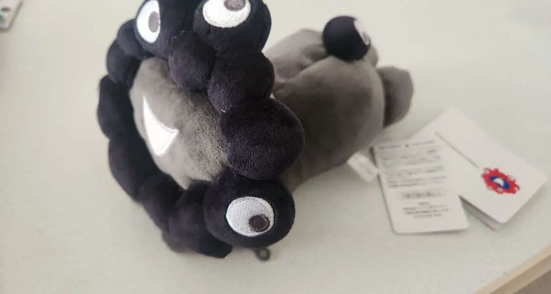 関西万博 黒ミャクミャク 這型ぬいぐるみ ブラックS