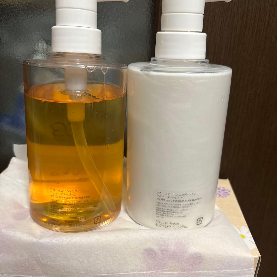 美品！ウカ　フォーダメージヘア　シャンプー、コンディショナー
