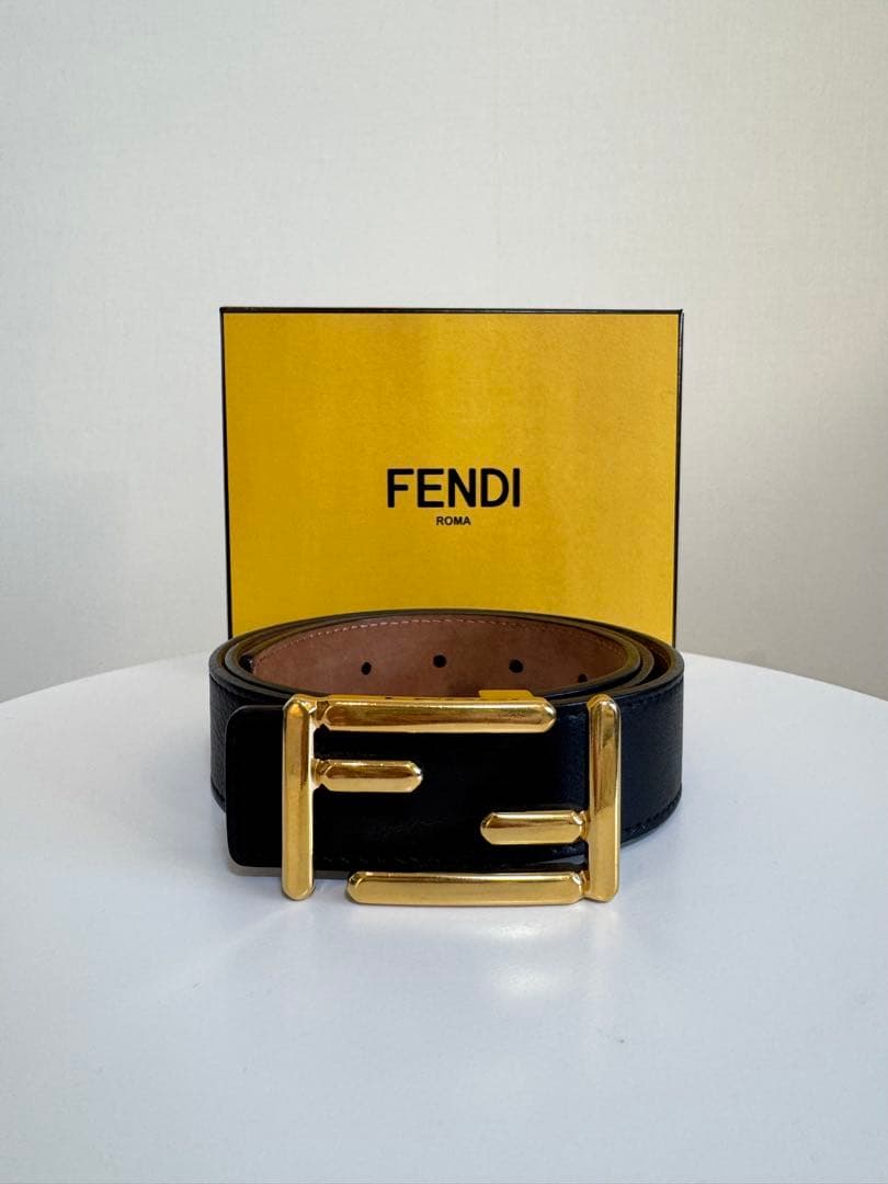 FENDI ブラックレザーベルト FFゴールド金具