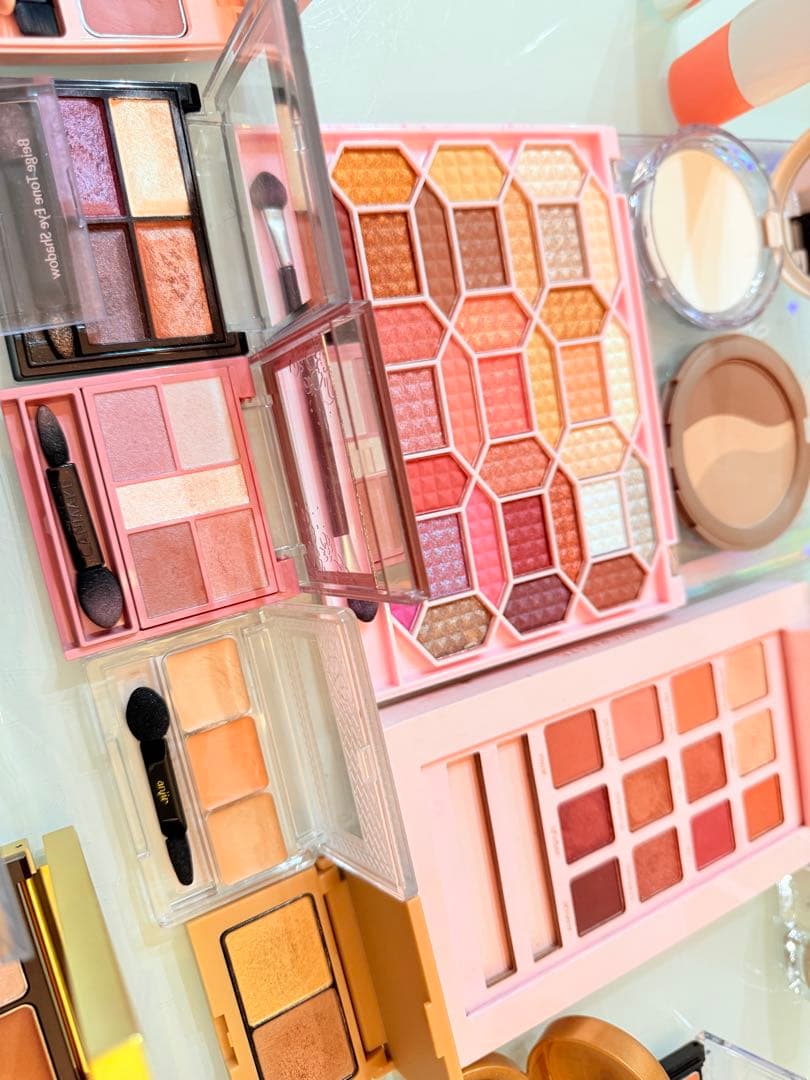 コスメまとめ　アイシャドウまとめ　プチプラまとめ　 ✨✨新品未使用多数あり✨✨