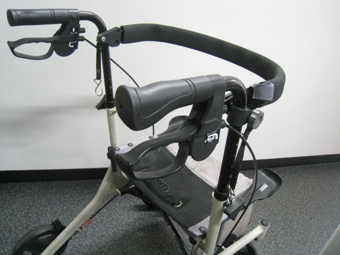 屋外用 四輪 歩行車 ショッピングターン 安寿 アロン化成 送料無料 ②