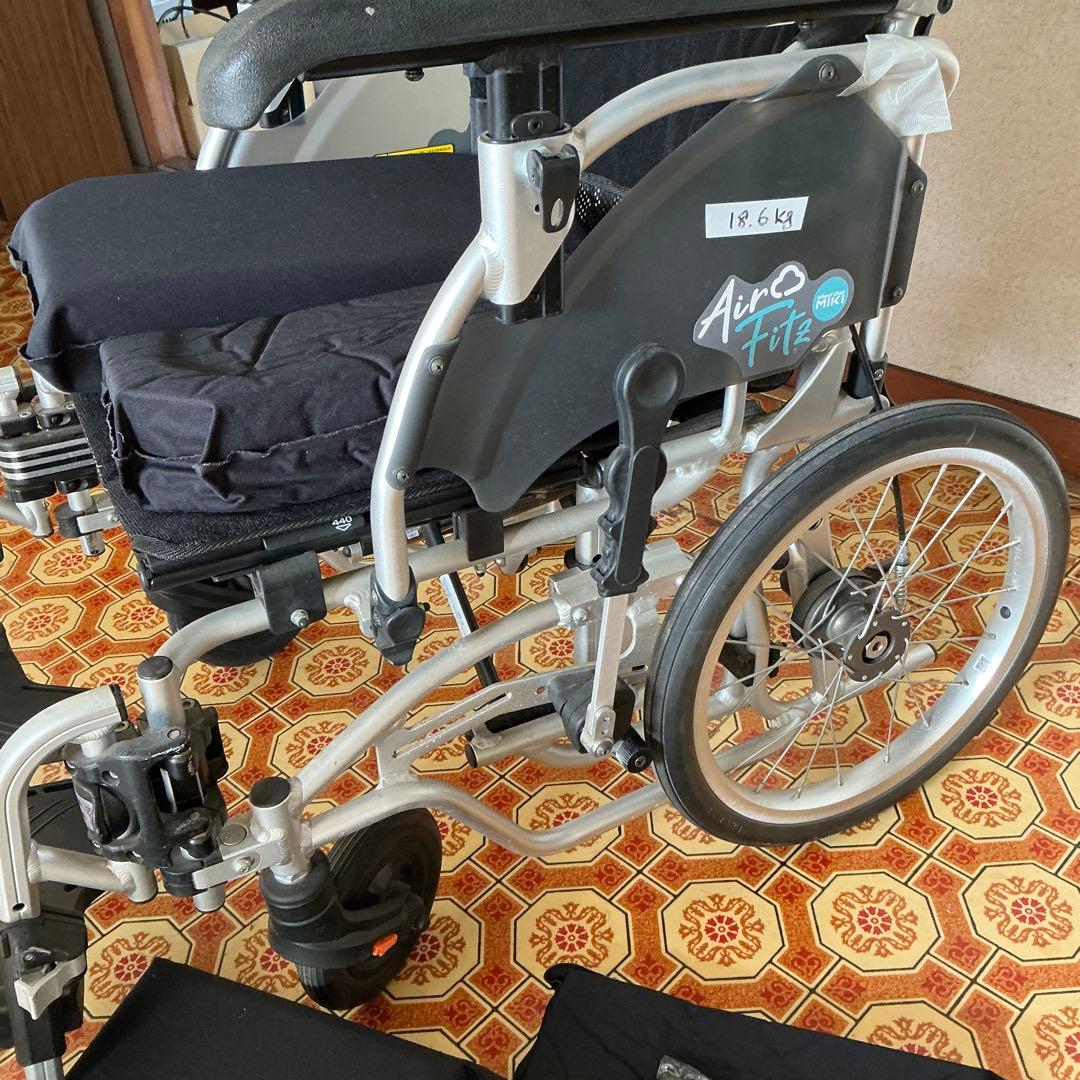 MiKi エアフィッツ プレミアム AFP-16 介助用車椅子 折りたたみ式