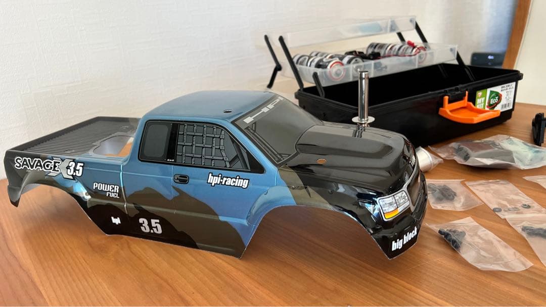 SAVAGE X 3.5 RTR モンスタートラック