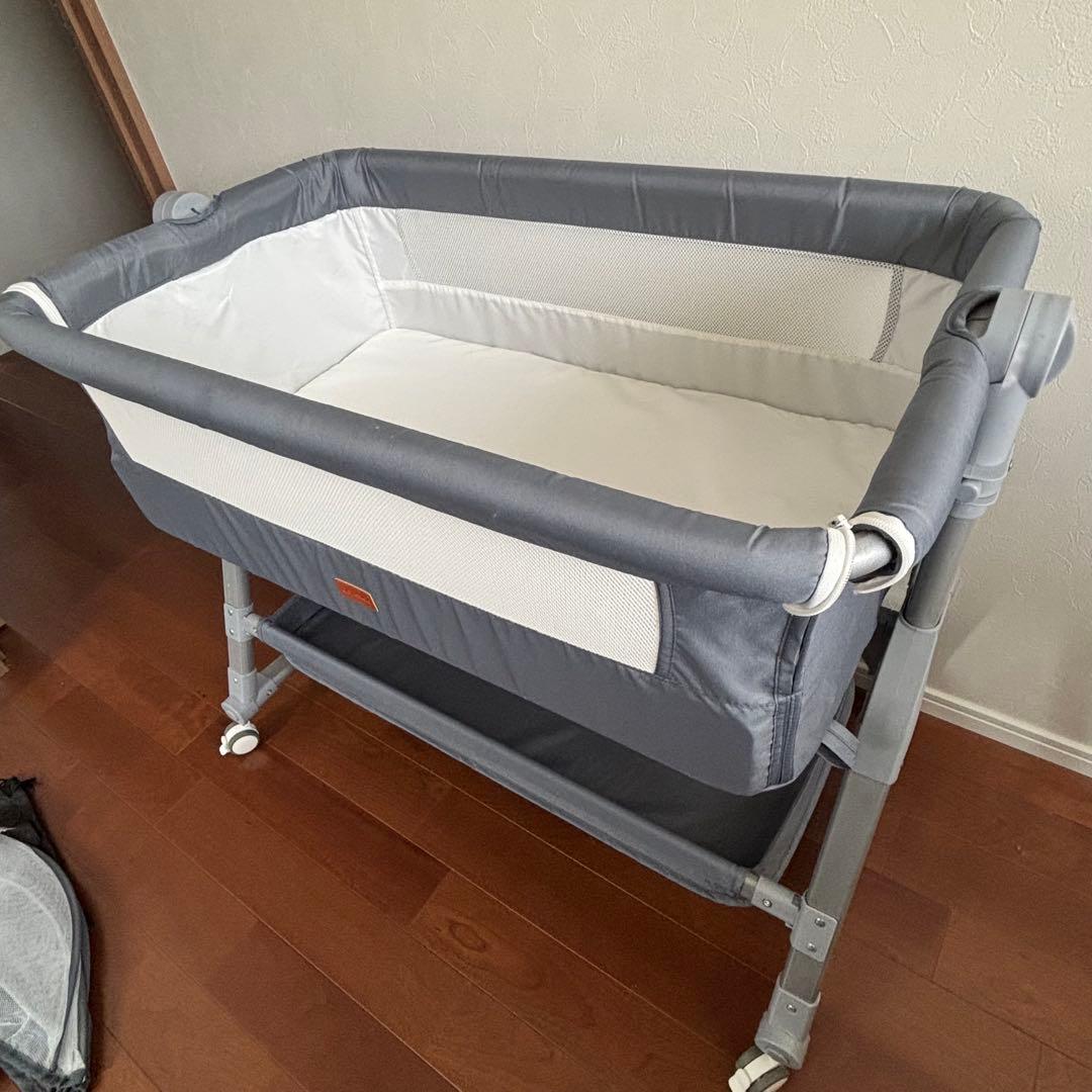 【中古】添い寝のできるベビーベッド♪高さ調節 ゆらゆら寝かしつけ