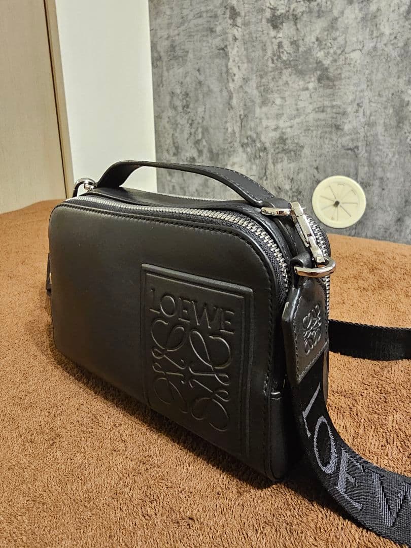 ロエベ　LOEWE ブラック ショルダーバッグクロスボディ カメラバッグミニ美品