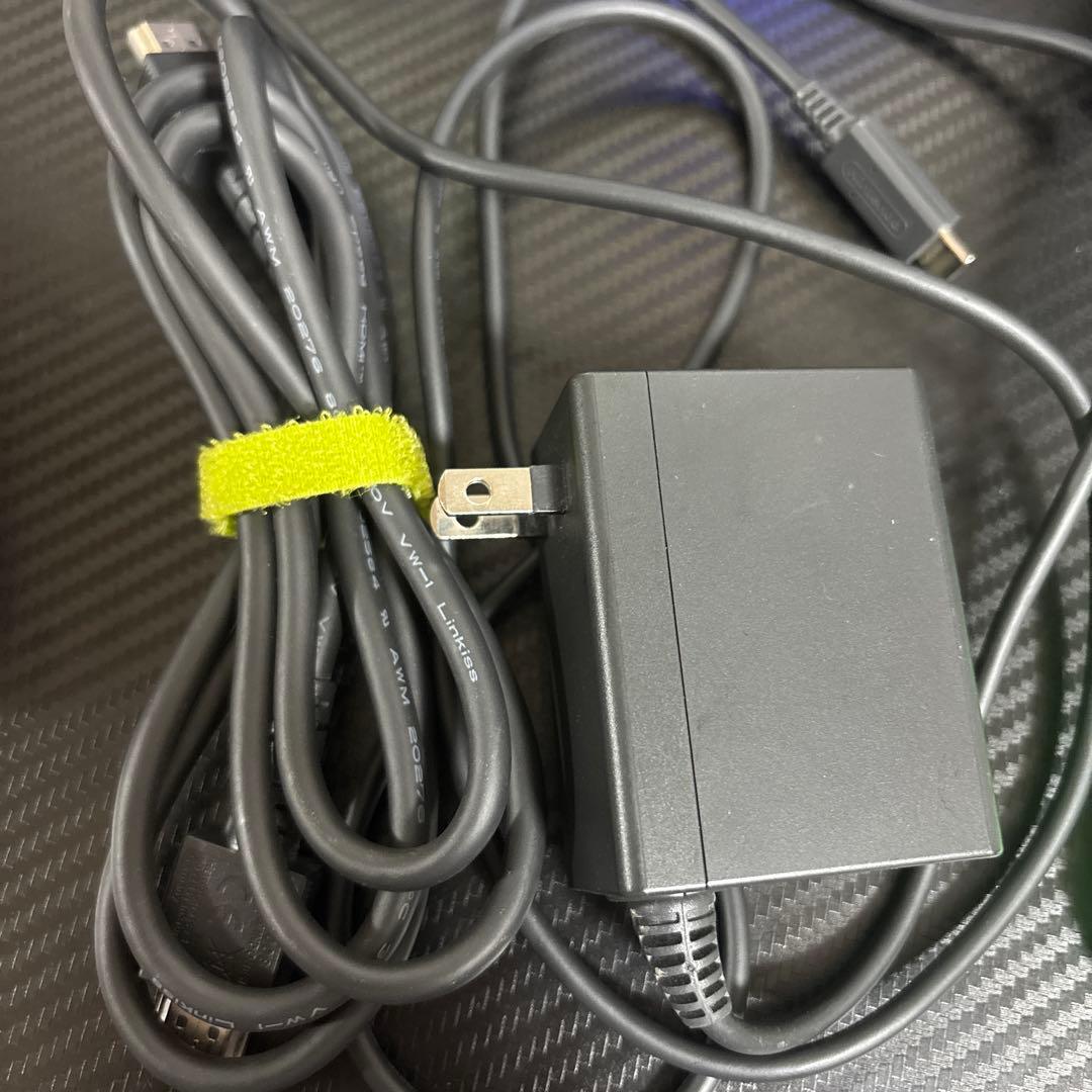 Nintendo Switch 本体とジョイコンセット