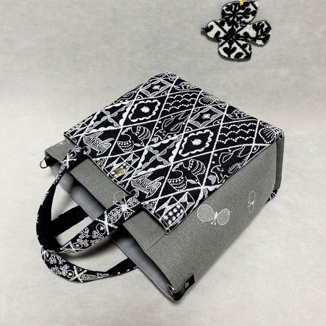 ハンドメイド　ミナペルホネン　大きなポケットのスクエアトート⑅︎◡̈︎*