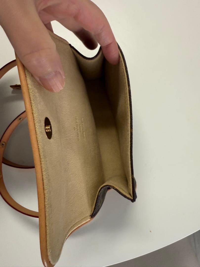 やまちゃん　Louis Vuitton モノグラム ボディバッグ