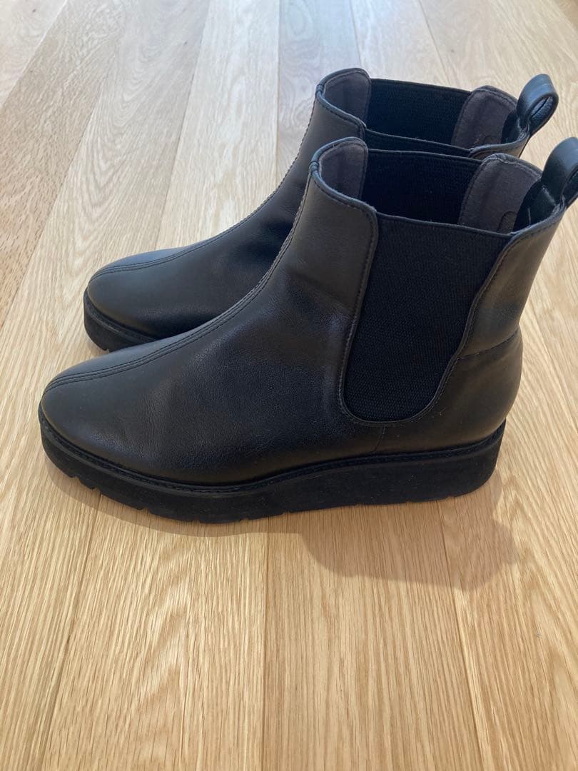 タイムセールour雨の日も寒い日も履けるショートブーツ