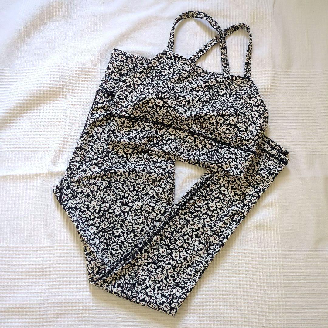 【極美品】週末価格　emmi yoga セットアップ　NAVY花柄　サイズ0