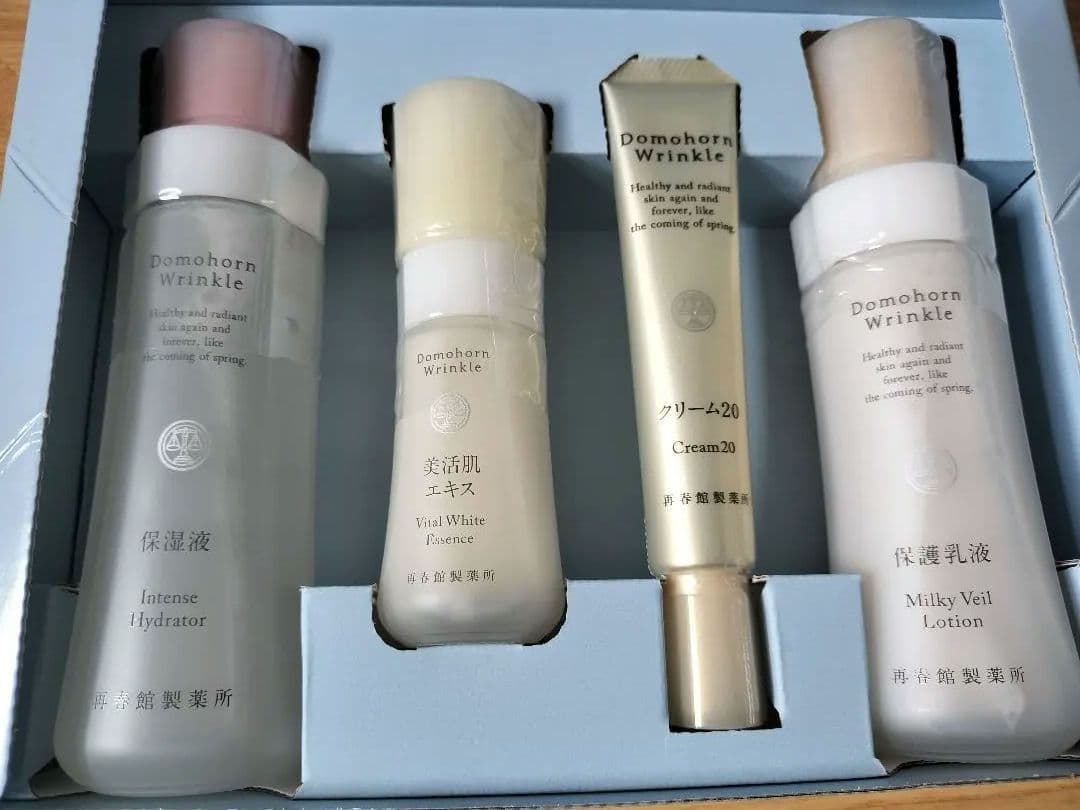 ドモホルンリンクル　５０th記念　基本4点セット　他　未使用