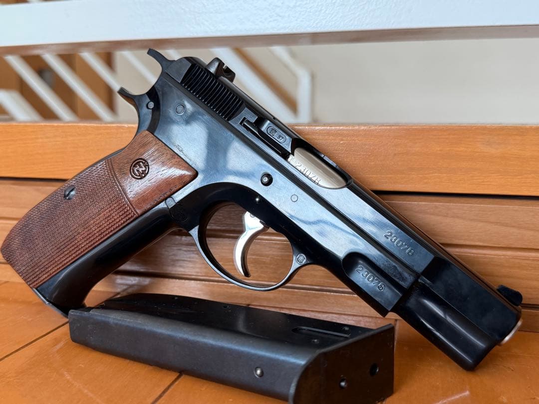 MGC cz75 木製グリップ スペアマガジン フルセット ガスブロ ガスガン
