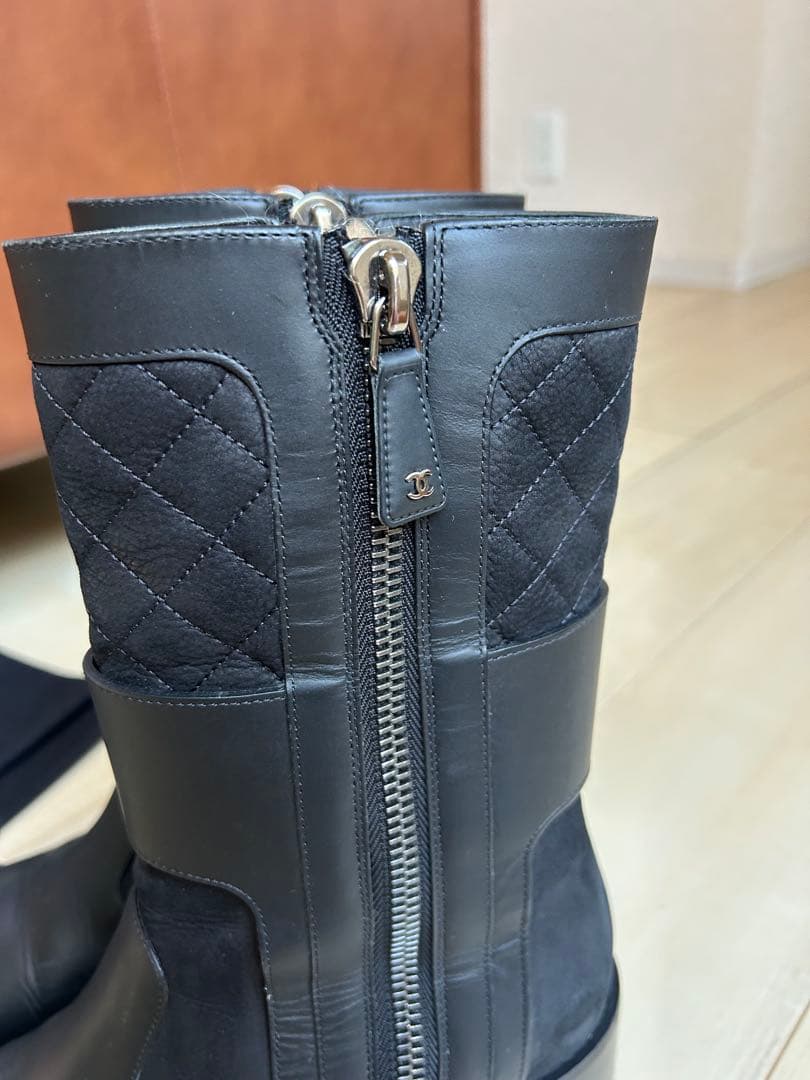 Chanel ブラック レザー ブーツ 38,5