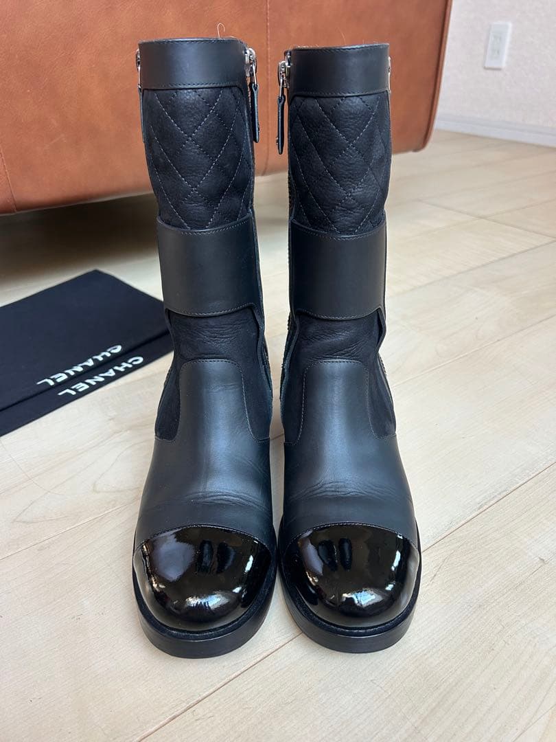 Chanel ブラック レザー ブーツ 38,5