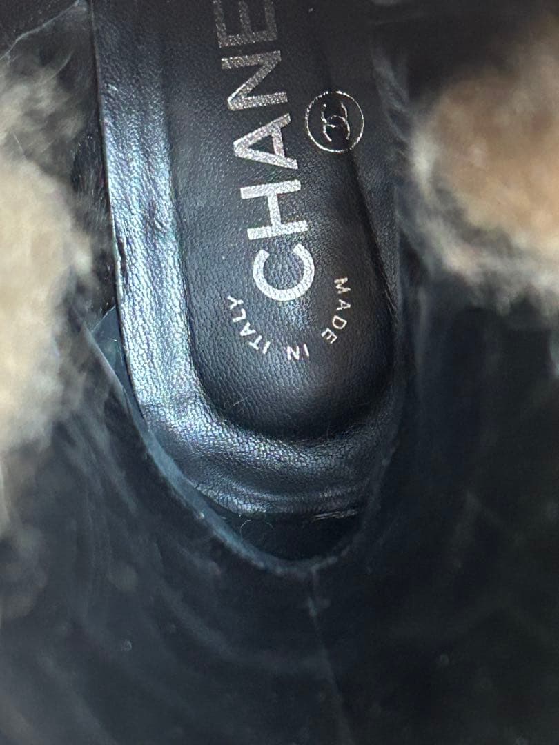 Chanel ブラック レザー ブーツ 38,5