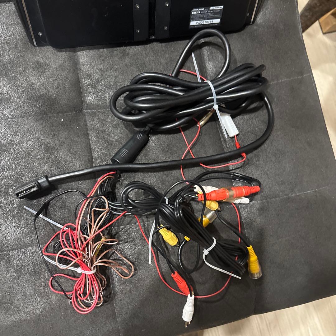 ALPINE 10.1インチリアビジョン PKG-M1000V-BK