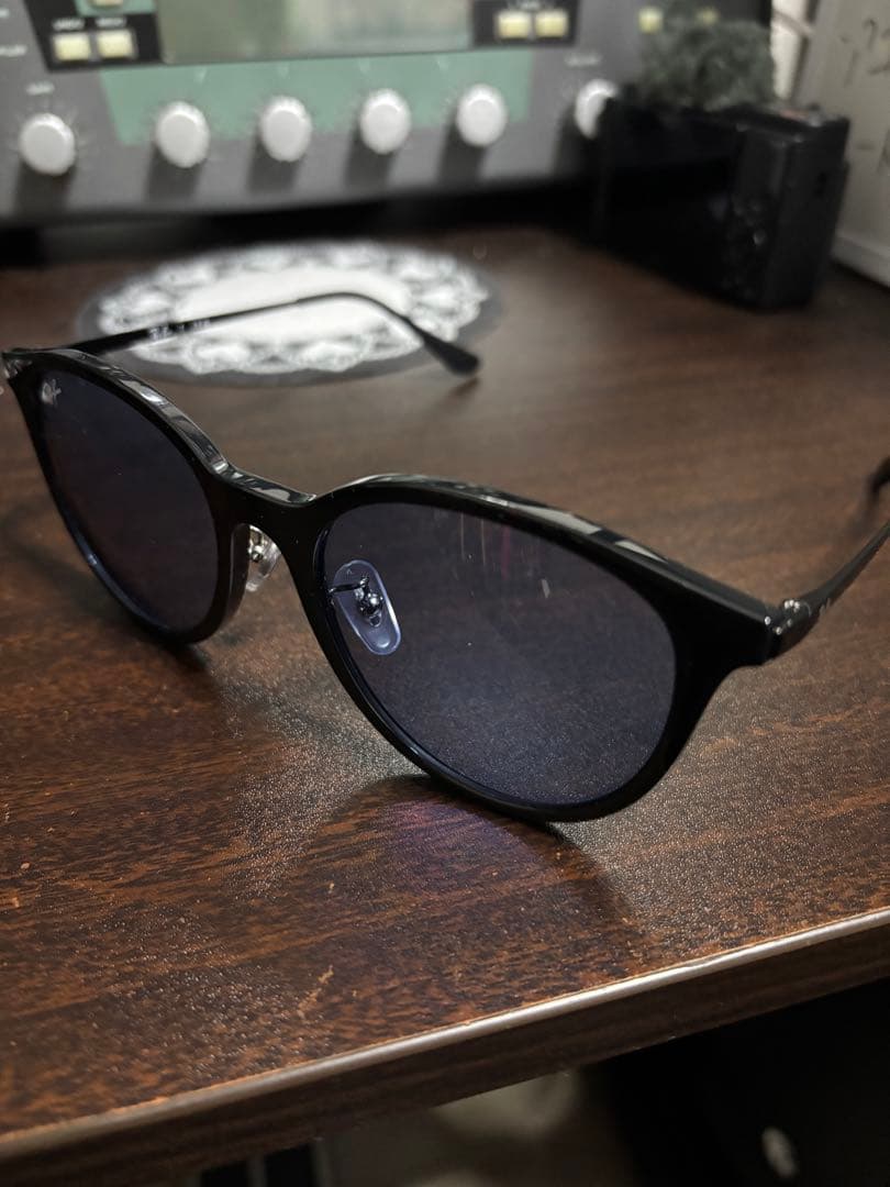 【美品】Ray-Ban 0RB4334D ユニセックスサングラス 大人