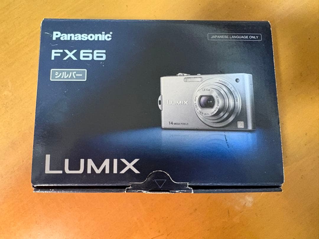 Panasonic LUMIX FX66 シルバー