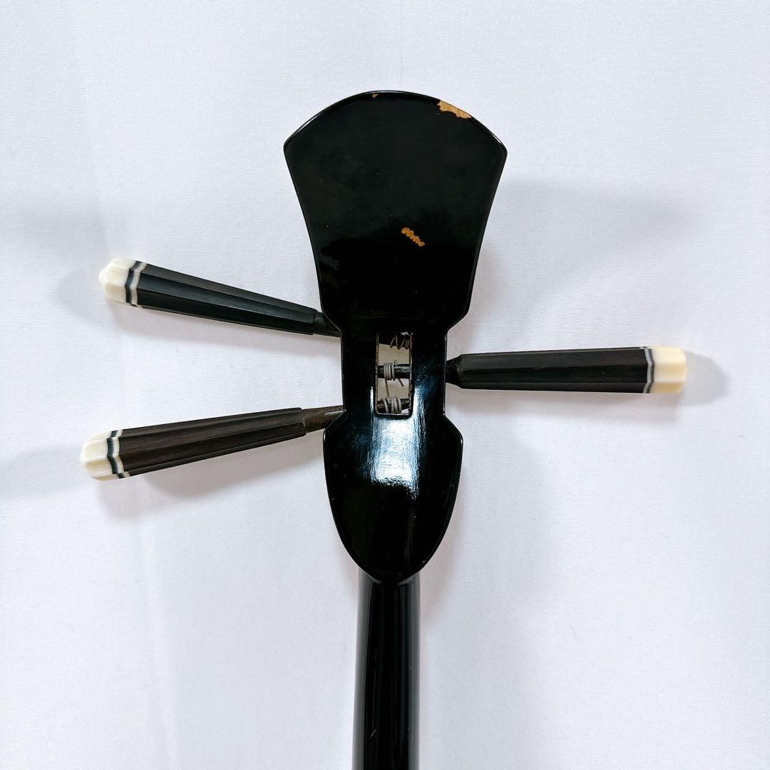 【美品】沖縄三線 蛇皮線 本皮 蛇皮 三味線 本蛇皮 民族楽器 黒漆