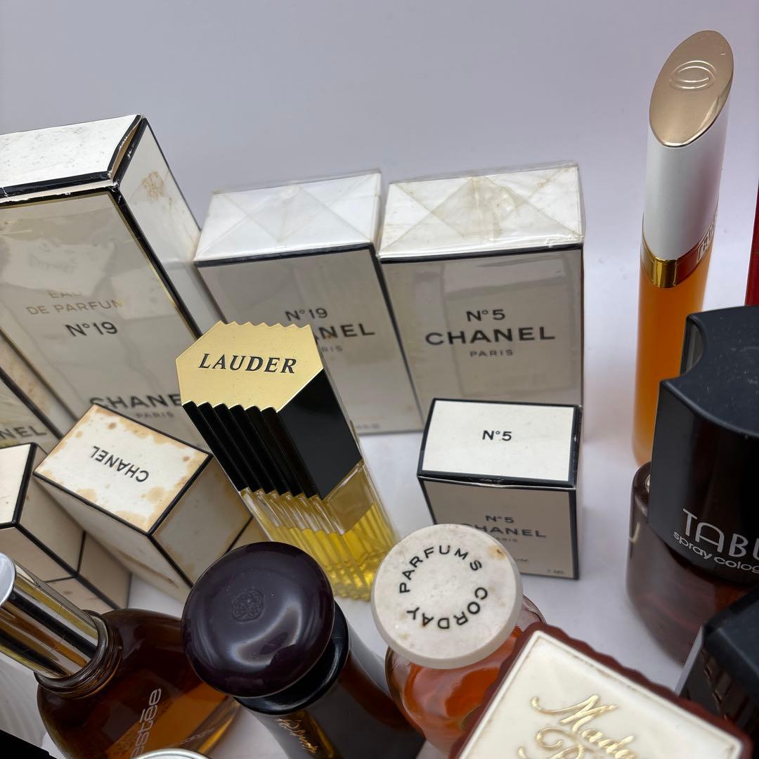 香水　大量販売　多様な香り　現状販売　50個以上ある